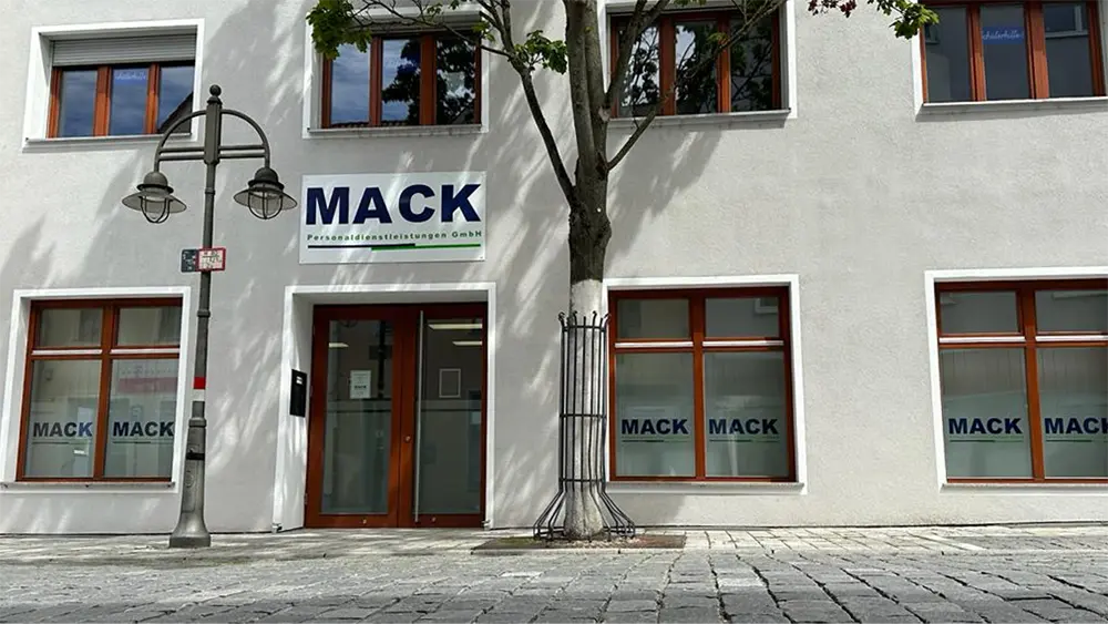 Außenansicht des MACK Büros in Schwandorf